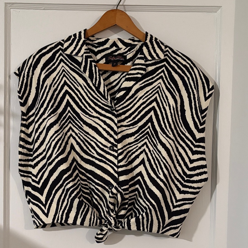 Trashy Diva by Candice Gwynn Black and White Zebra Print Tie Front Shirt.